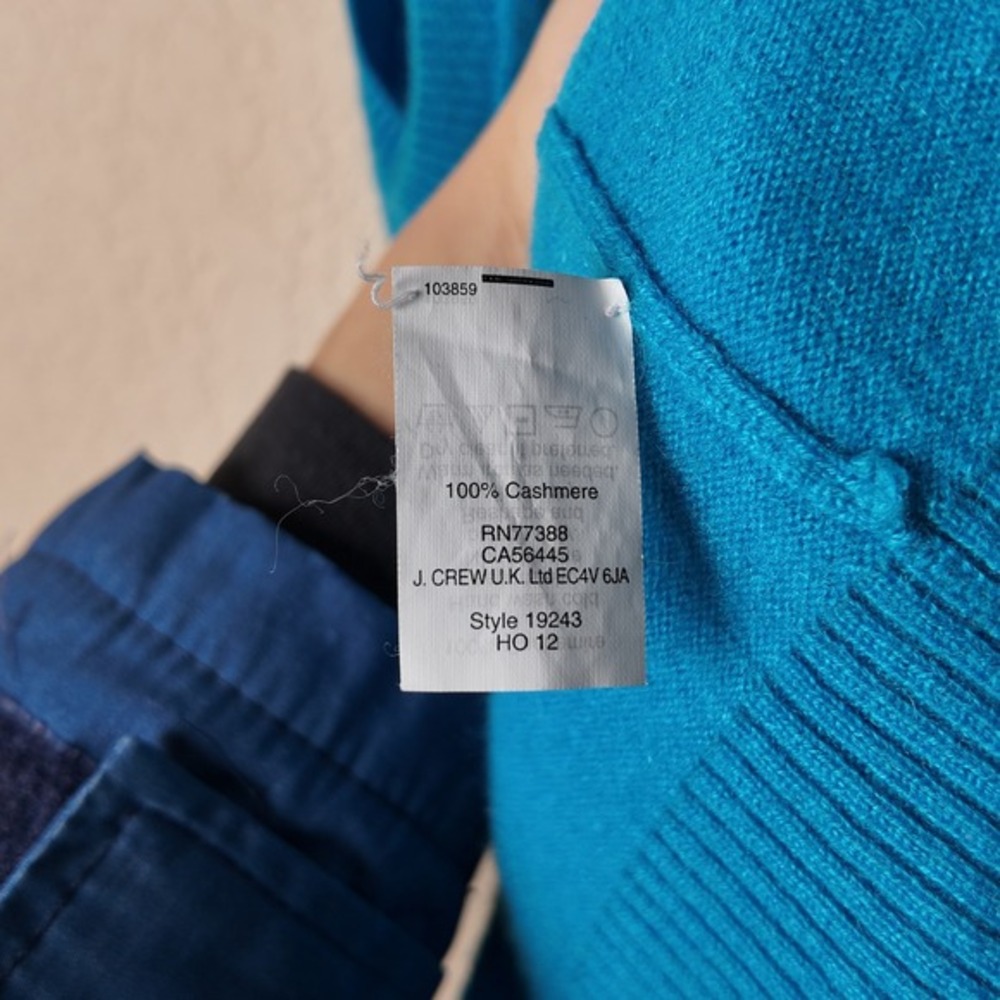 J Crew 100% Cashmere Crewneck Sweater Blue Style 19243 Size M - Picture 3 of 8